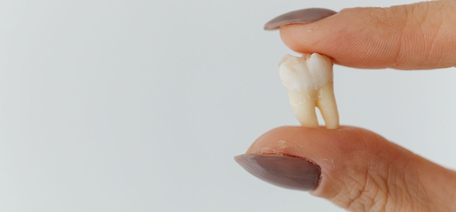 stop a tooth from falling out